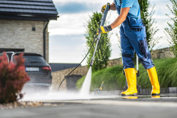 Best Patio and Deck Pressure Washing  in Oak Harbor, WA